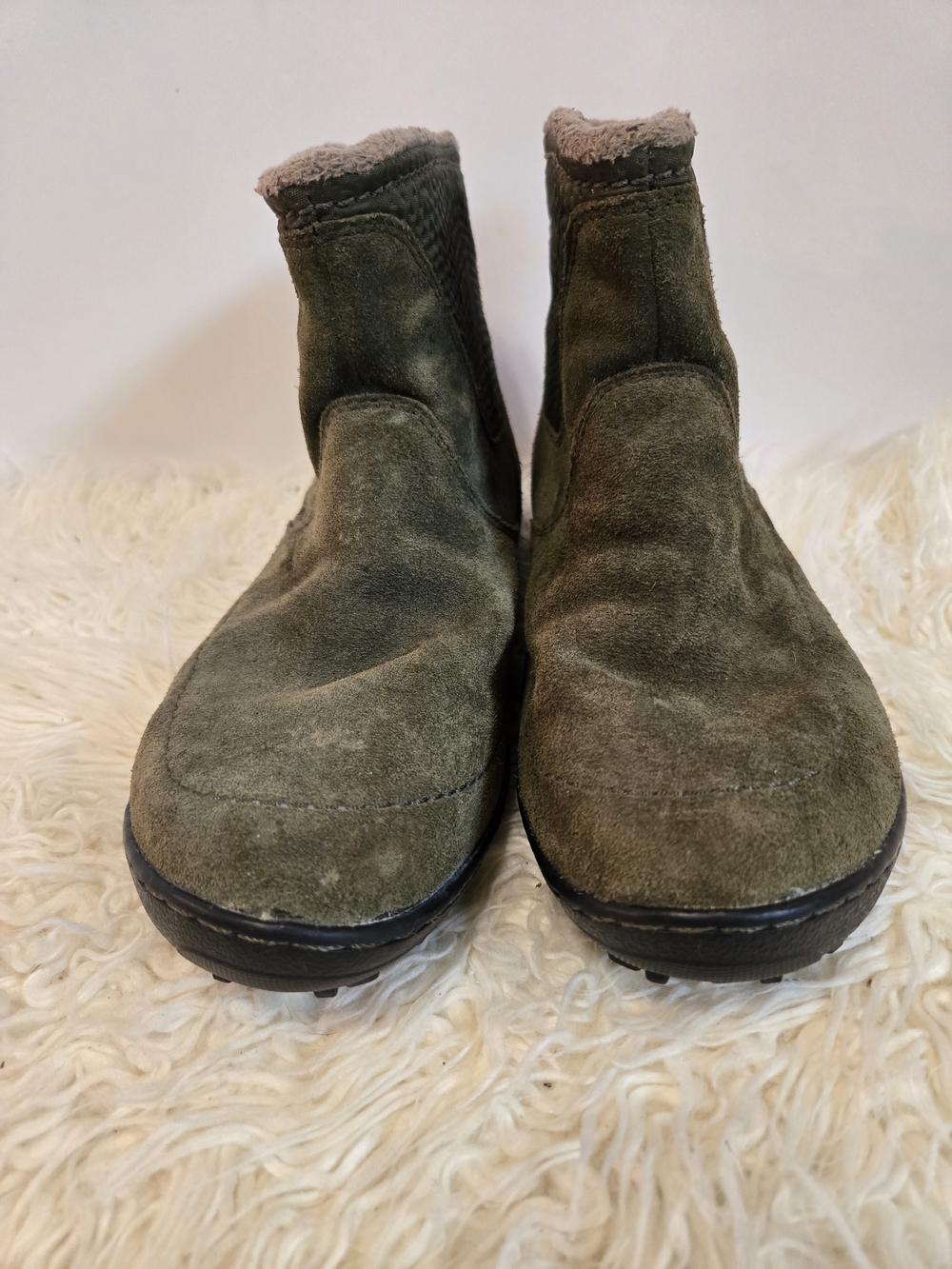Columbia Olive Green Suede Women's Ankle Booties with Faux Fur Trim